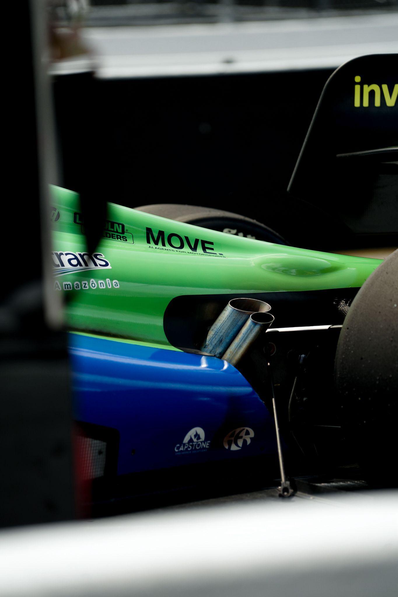 MOVEdot on racing car